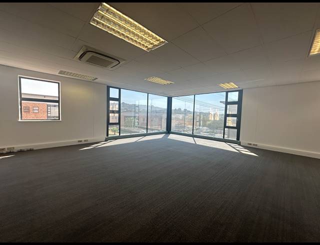 383.20M² OFFICE TO LET IN PAULSHOF